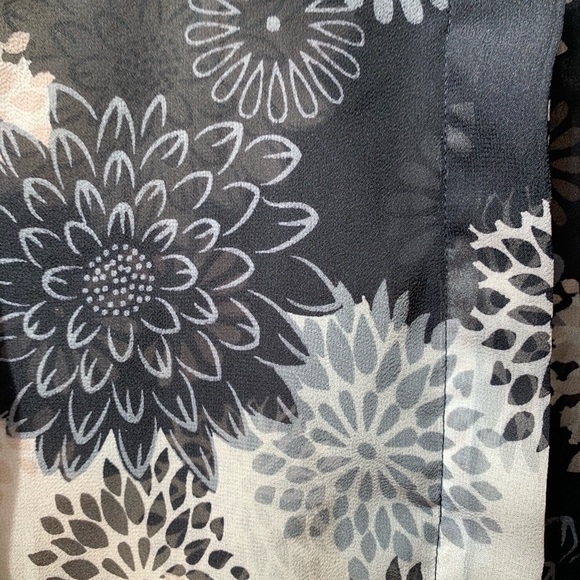 💘 H&M FLORAL CHIFFON BLOUSE - Picture 3 of 5